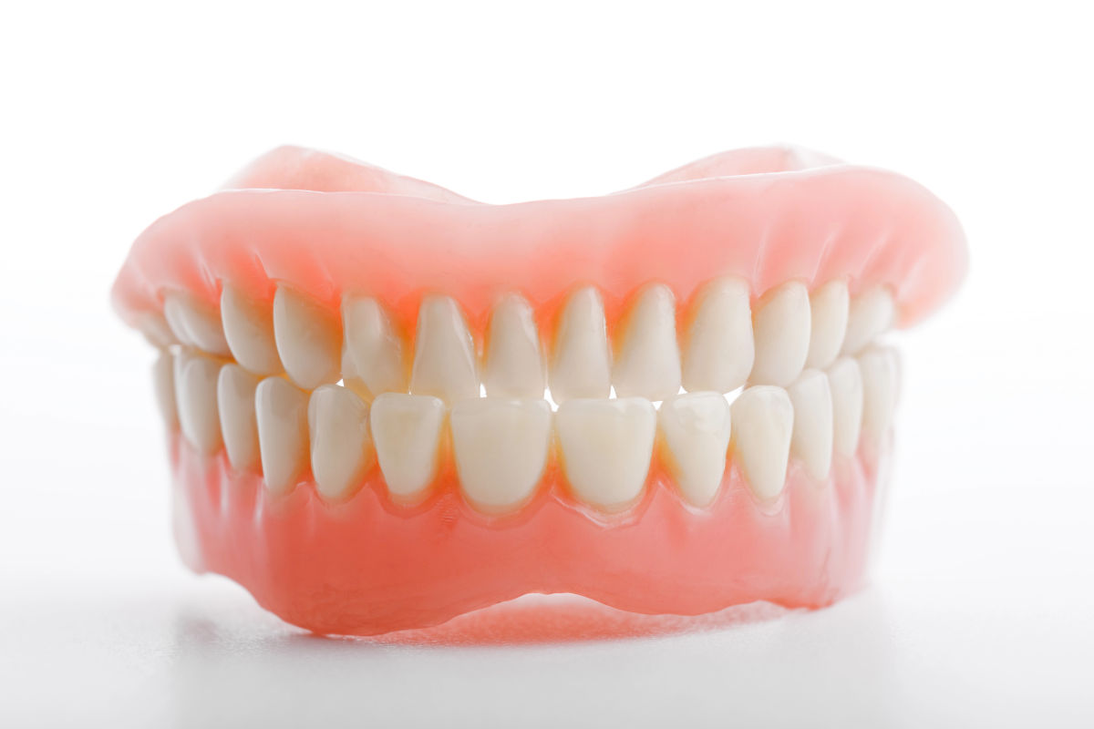 Dentures: Everything About This Removable Dental Prosthesis