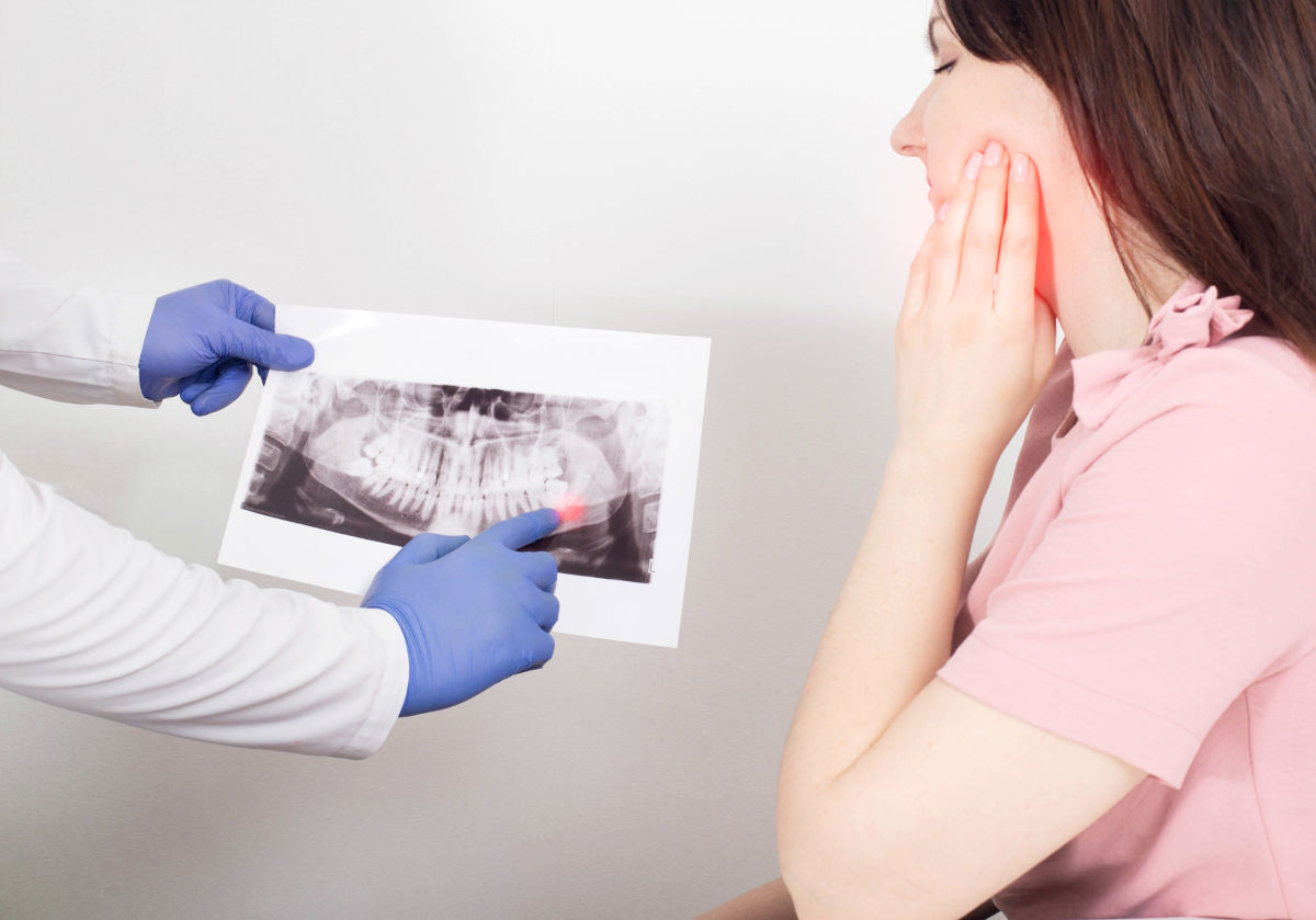 Necrotic Tooth: Symptoms, Causes, and Treatments