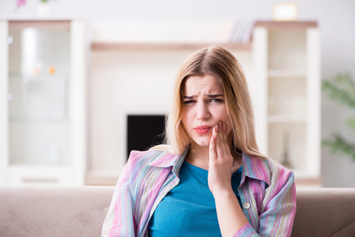 Invisalign: Pain and Discomfort During Orthodontic Treatment